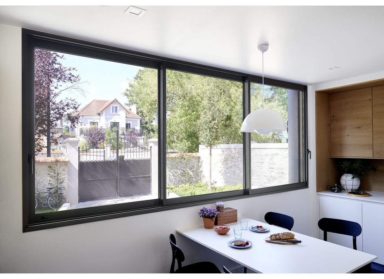 Baie vitrée coulissante à galandage sur mesure en aluminium - De 2 à 6 vantaux sur 2 ou 3 rails - Néva_2