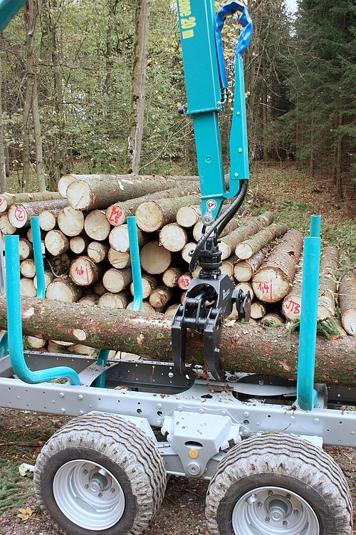 Charge utile de 6 à 11 tonnes pour la remorque forestière S-line