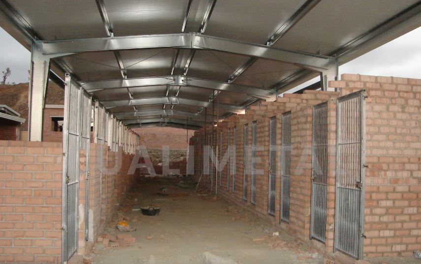 Hangar gamme EcoRapid - idéal pour écuries, boxes, manèges - Cualimetal_2