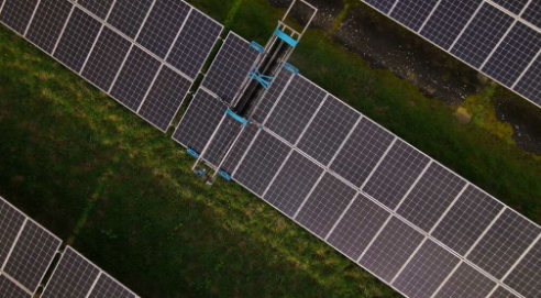 Robot nettoyeur PV pour centrales solaires au sol - WetSlider XL - Adaptable et haute performance_2