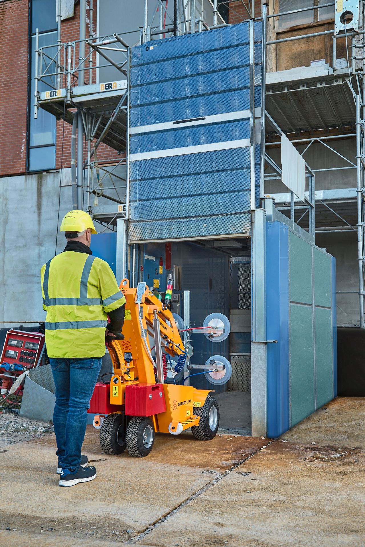 Robot de pose vitrages lourds Smartlift SL 309 OUTDOOR, extérieur & intérieur_2