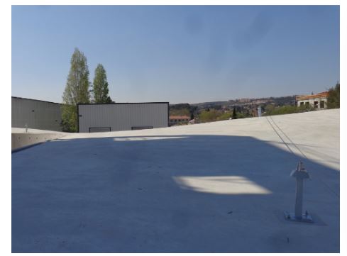 Ligne de vie à sceller sur potelets standard: dispositif d'ancrage horizontal_2