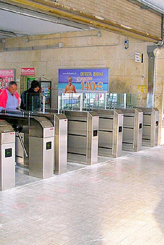 Pass 179 - Système de passage motorisé en acier inox - Saima_2