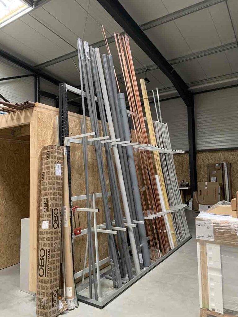 Rayonnage vertical pour le stockage simple et rapide des charges longues disponible en simple ou double face_2