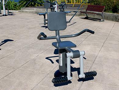 Urban Gym - Appareil de Fitness Extension des Genoux - Acier peint à la poudre - 0,8 x 0,71 x 0,89 m - Norme EN 16630_2