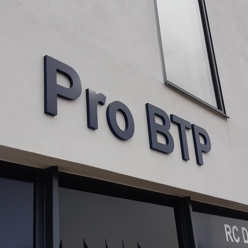 Enseigne lettres découpées PVC option rétroéclairage lumineux - Bleu Roi_2