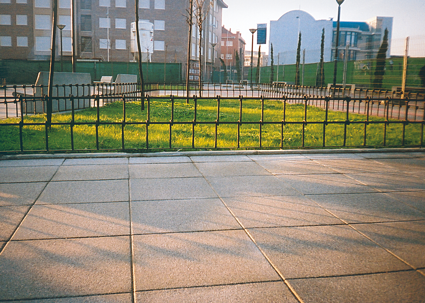 Barrière urbaine Nudo VVP009 - acier renforcé Ø16 mm - traitement Ferrus anticorrosion_2