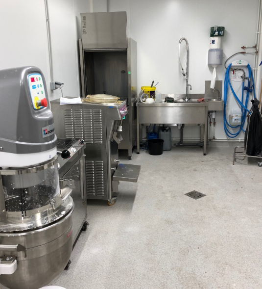 Conception et aménagement sur mesure de laboratoire de pâtisserie -Jeanton Agencements_0