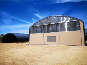 Tunnel d'élevage de 12.80m de large pour tout type de production_2