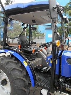 Tracteur sans cabine avec prise de force 540 et 1000 tours par minute
