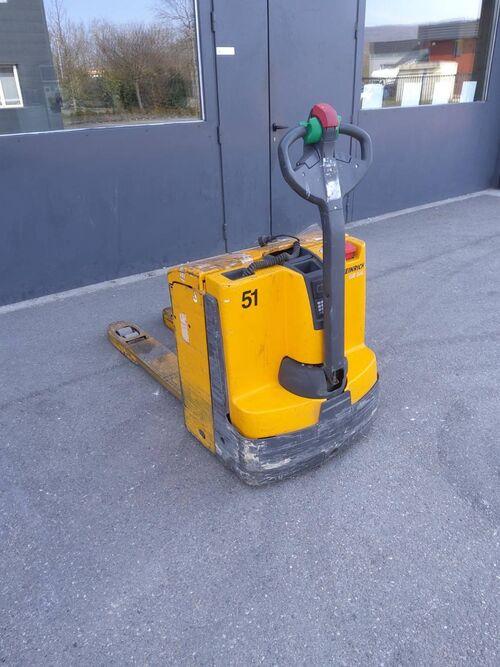 Transpalette électrique Jungheinrich EJE 116 E003405 - disponible en occasion et en location de courte à longue durée_2