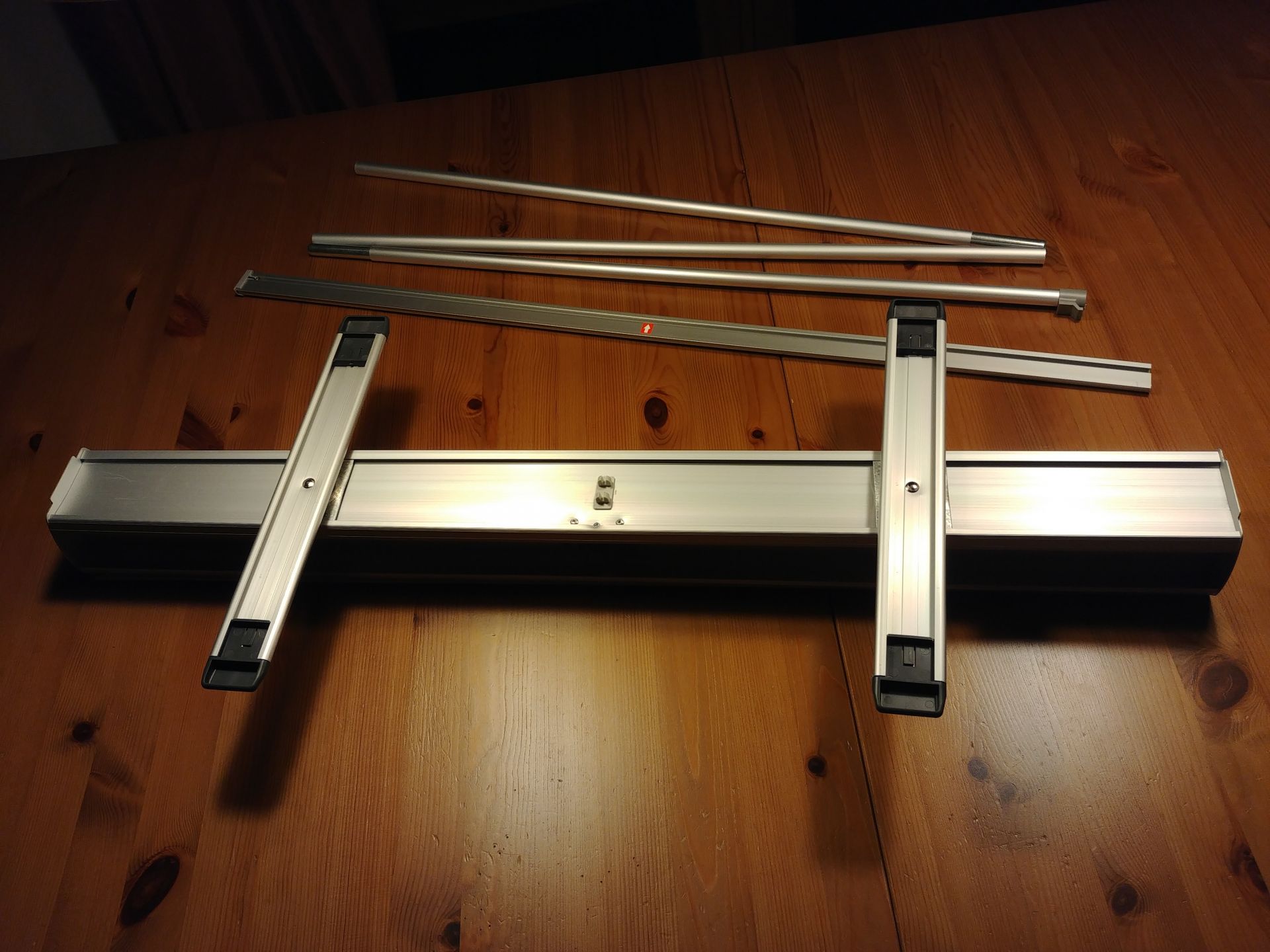 Kakémono roll-up plus - enrouleur aluminium robuste et économique - formats 85x200 cm et 100x200 cm_2