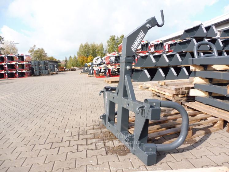 Lève sacs ou lève big-bag pour chargeur avec attelage euro ou mailleux - PB SNR 1000_2