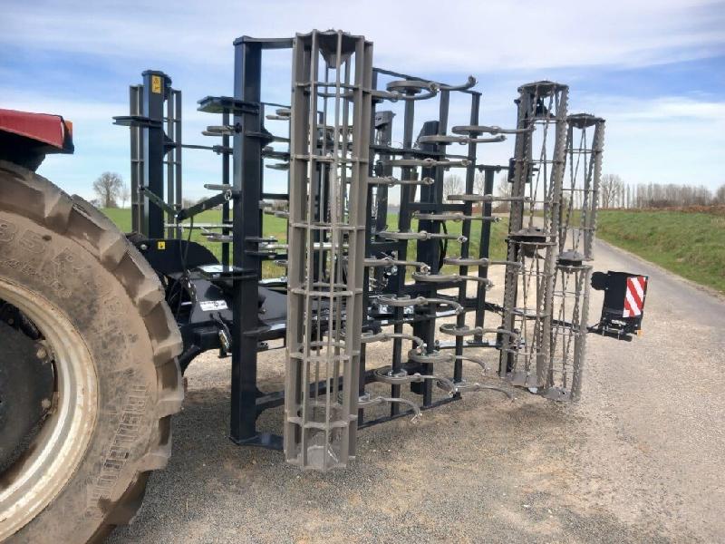 Vibroculteur NC AT 4.0m - Occasion - Repliage hydraulique et rouleau barre renforcé_2