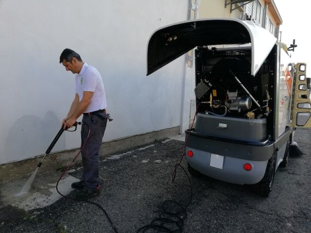 Electra 2.0 Neo - Balayeuse de voirie électrique compacte 48V - 2m³ - Tenax_2