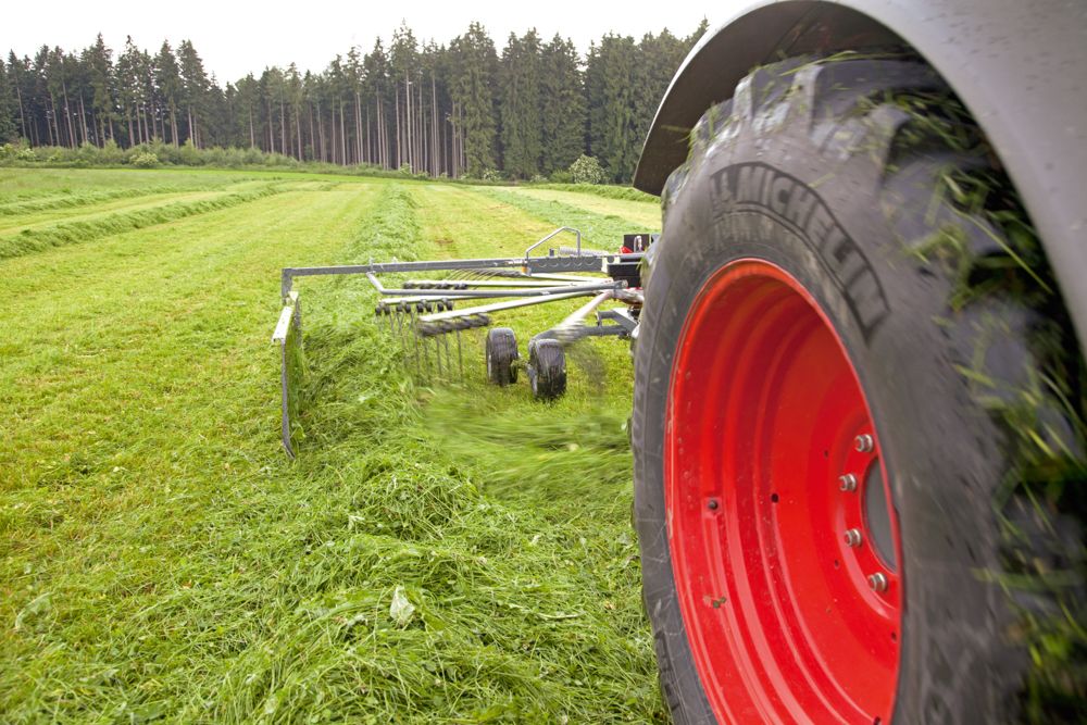 Machine agricole Juras 351 DS avec largeur de travail de 3,60 mètres
