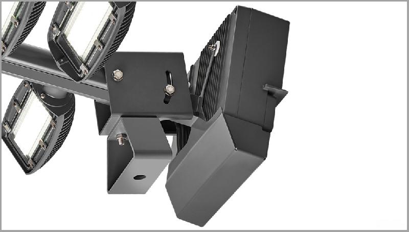 Projecteur de stade LED - éclairage vertical longue distance avec options sans fil ou câblées - WS-STAD GEN6_2