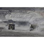 Tombereau Liebherr T 284 atteignant une vitesse maximale de 64 km/h