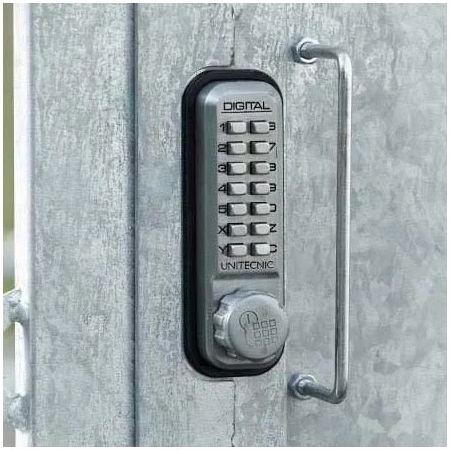 Abri Sécurisé Gard 12 Places - Structure Acier Galvanisée - Porte Large avec Serrure à Code - Joues en Plexiglass - Toit en Polycarbonate_2