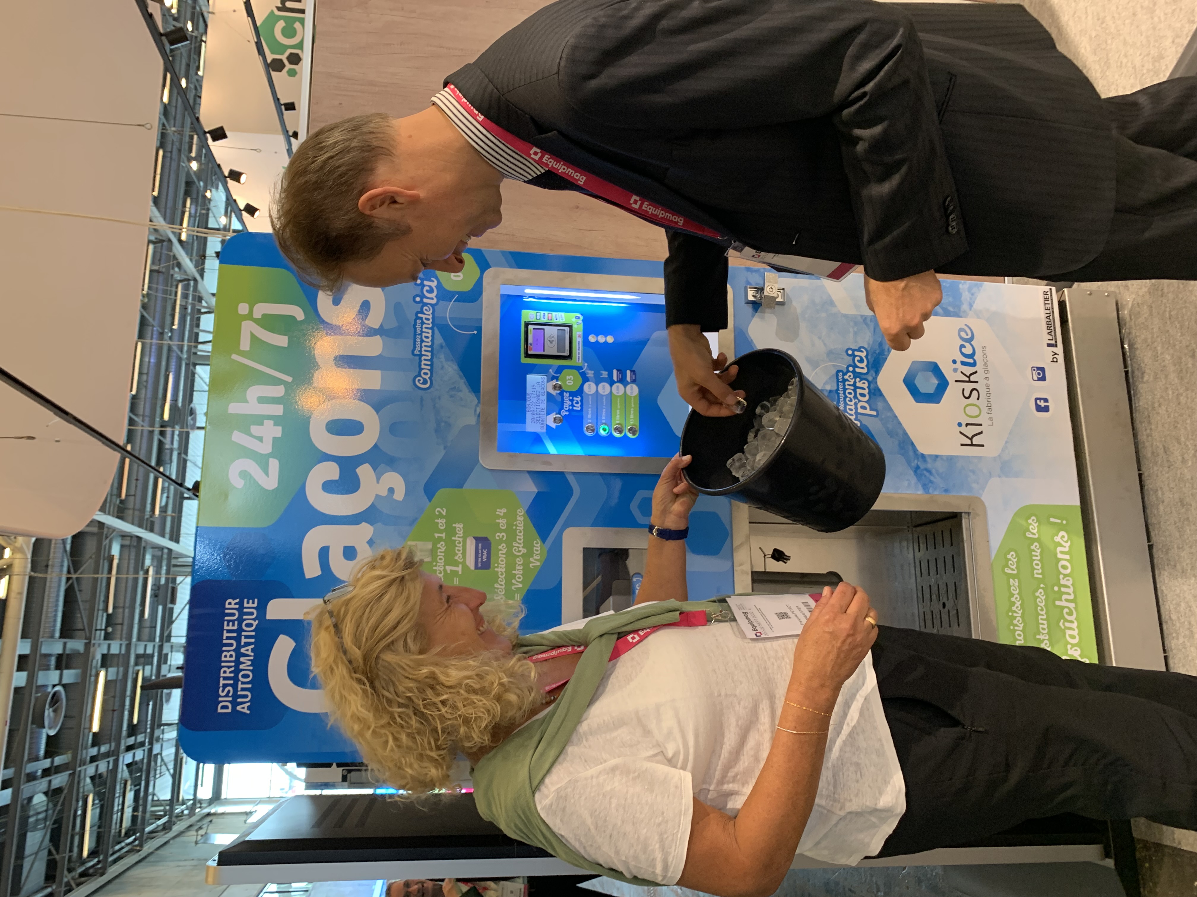 Distributeur autonome de glaçons en cube pour supermarchés et stations essence