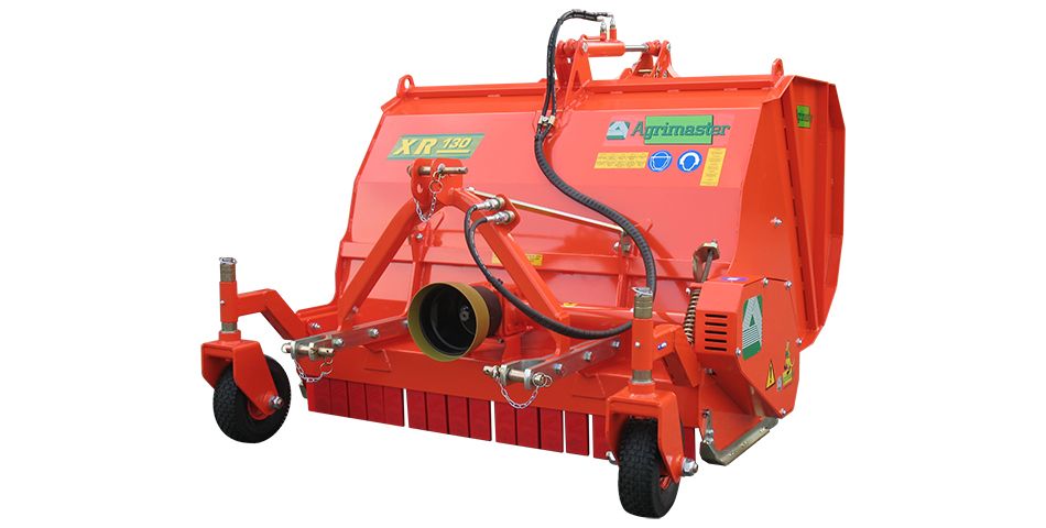 Équipement de broyage avec attelage à trois points