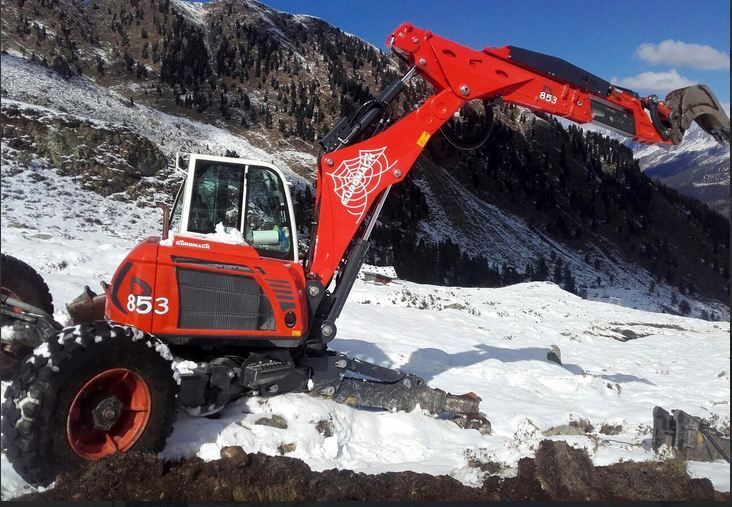 R853 2WD Pelle Araignée - Moteur Kubota 3800 cm³, 115 Hp, Système Hydraulique Performant et Châssis Compact_2