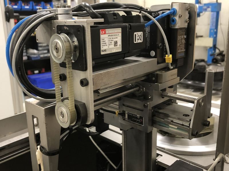 Mo-a-axe-posi-elec - Machines spéciales - LF Technologies - Axe de positionnement électrique pour optimisation des performances_2