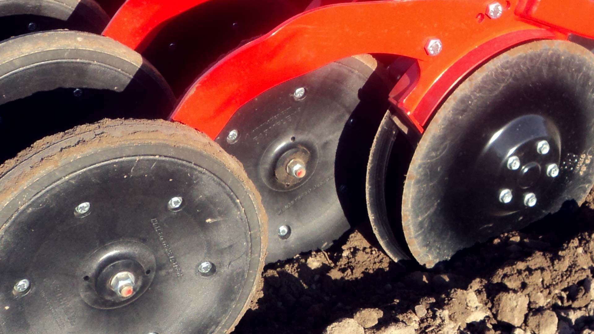 Combi-seeder VF - semoir agricole HE-VA APS - puissance 80 à 150 ch - dosage précis et grande flexibilité de semis_2