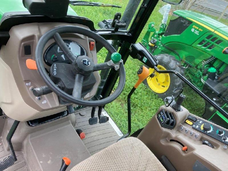 Tracteur agricole John Deere 5105GF - 105 CV, Neuf, 625 Heures, Transmission Hi-Lo_2
