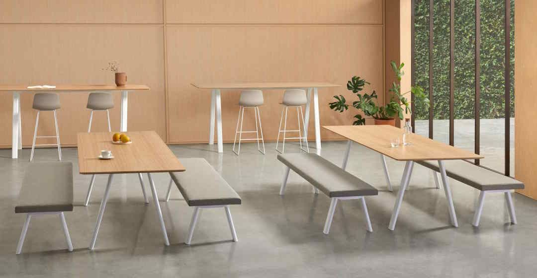 Table PLANIA - modulaire, personnalisable avec finitions chêne ou noyer, et pieds réglables_2
