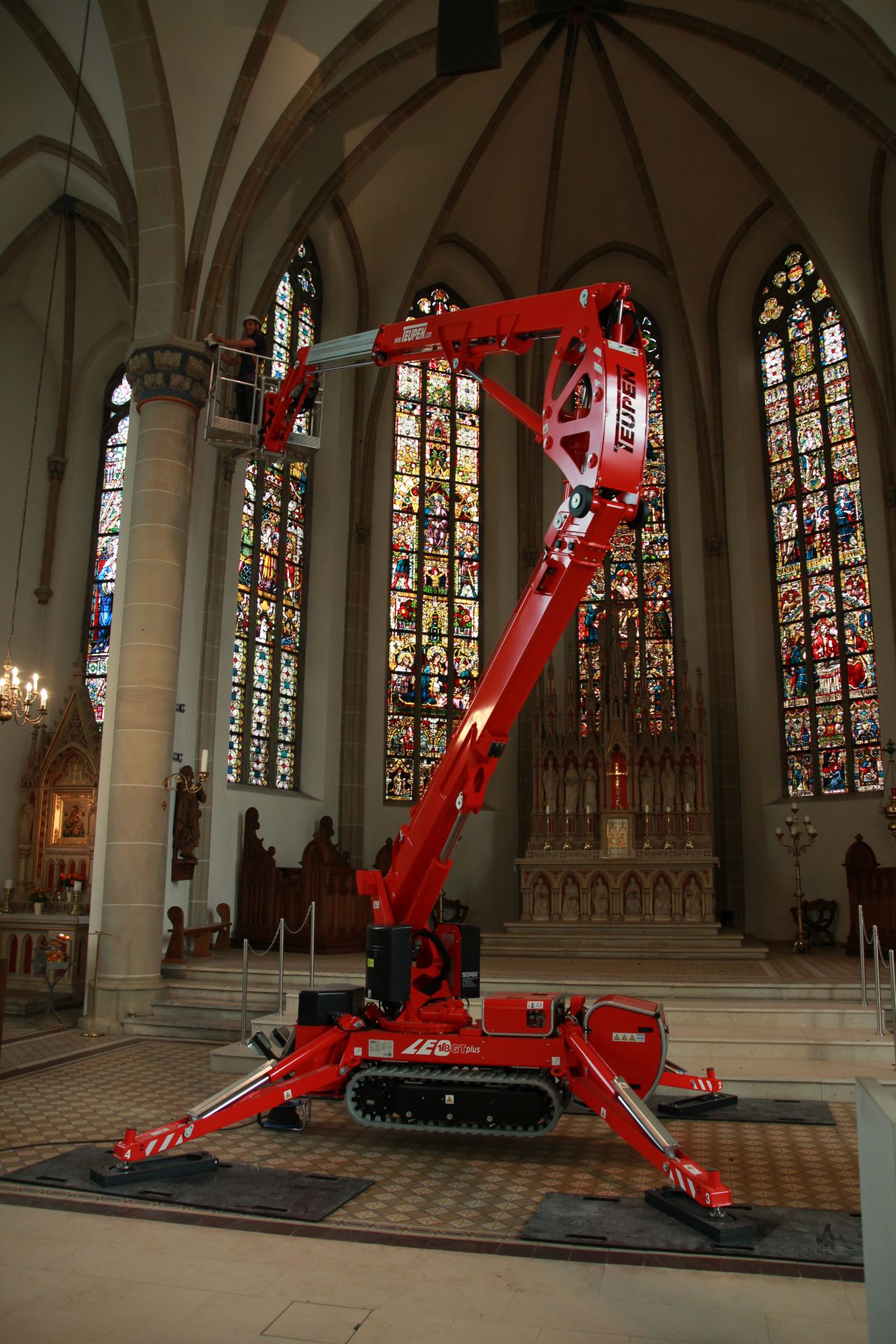 Nacelle araignée LEO18GTplus - Hauteur de travail 18,30m - Déport 8,50m - Capacité 200kg_3