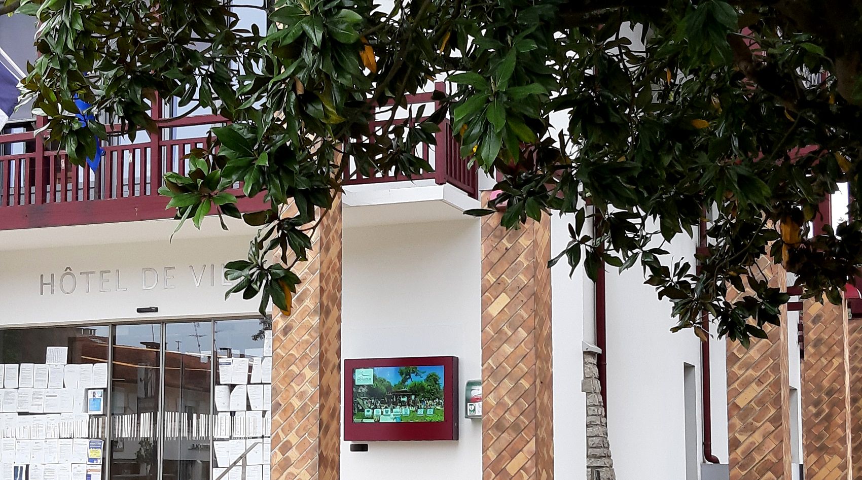 Ecran tactile mural_2