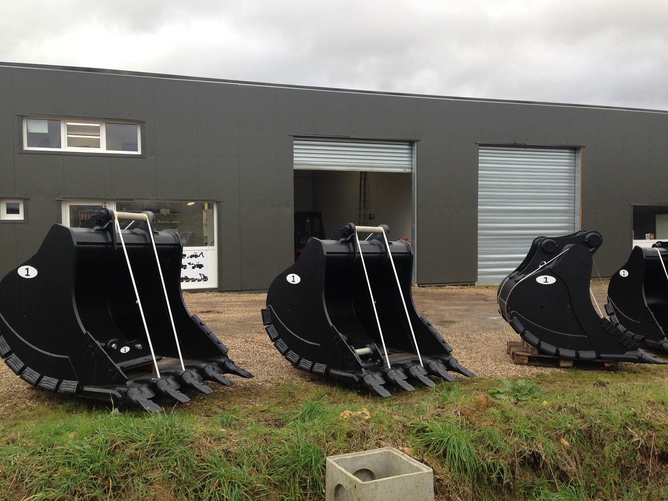 Godet xhd démolition pelle de 30 à 75 tonnes_2