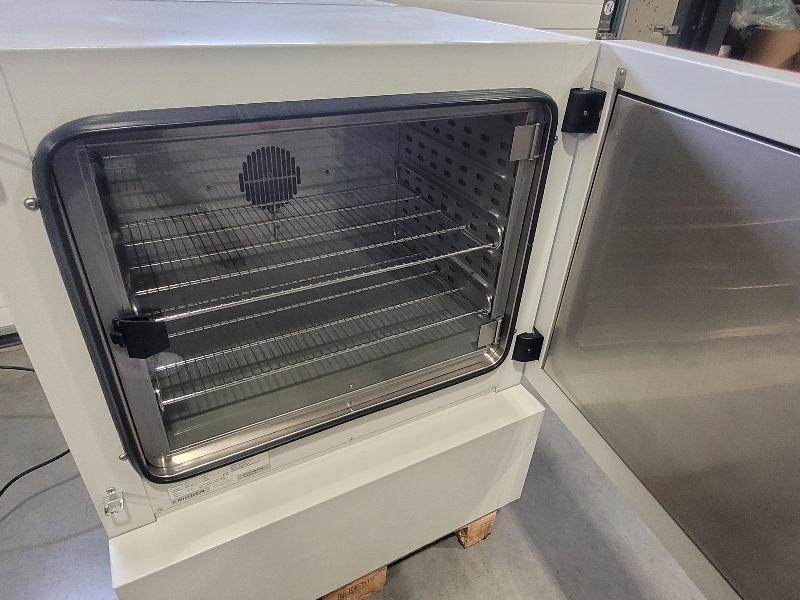 Incubateur / étuve réfrigéré BINDER KB-115 avec convection forcée 100°C_2