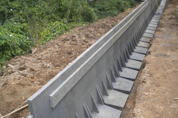 Mur en L pour stabilisation de talus