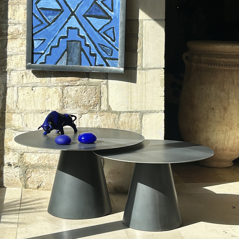 Table basse robuste et intemporelle pour zones de réception_2