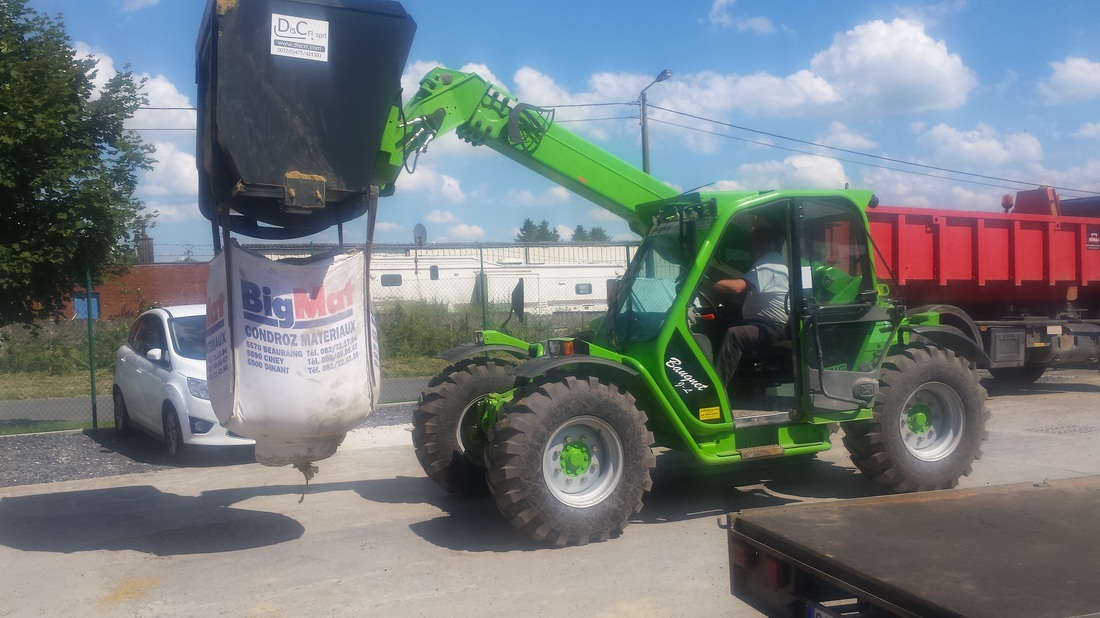 Godet pour ensachage de sable, graviers, ou écorces