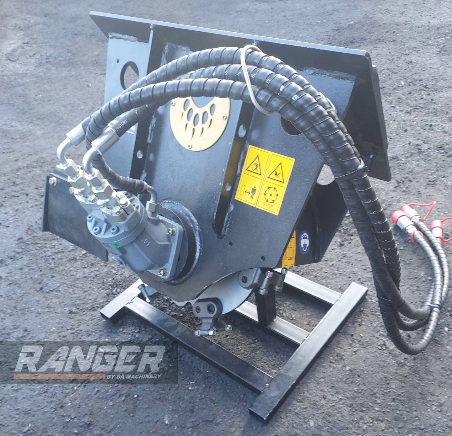 Rogneuse de souches compacte pour mini-chargeuses