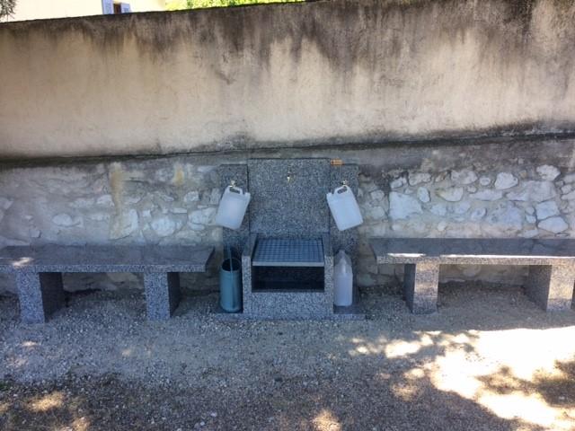 Fontaine & Lave Main en Granit pour Espaces Cinéraires_2