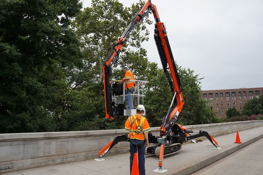 Nacelle d'occasion Cormidi sur chenilles avec équipements disponibles