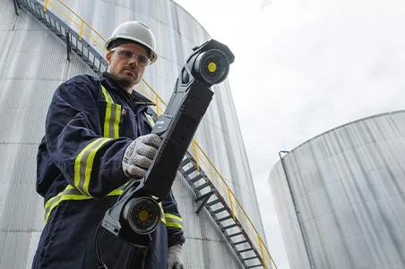 HandySCAN 3D MAX - Scanner 3D portable de classe métrologique pour mesures précises et grands volumes_2