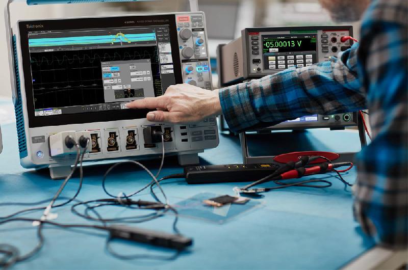 MSO44B-4-BW-500 - Oscilloscope numérique Tektronix MSO44B, 4 voies, 500 MHz, 12 bits, écran tactile 13.3''_2