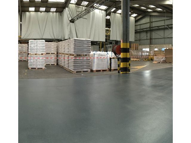 Résine de sol filmogène NEOTHANE TLM - résistance aux chocs, rayures et acides dilués - finition brillante_2