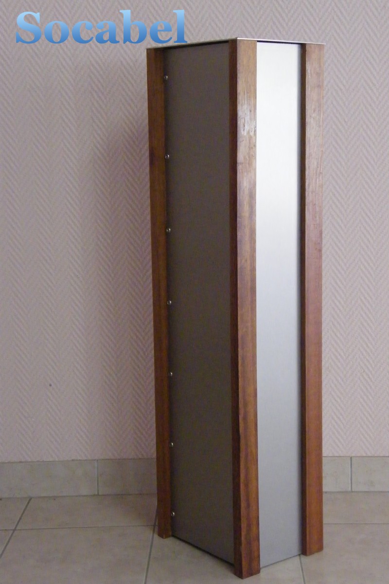 Borne électrique étanche IP30 pour showroom - H1200mm x L230mm x P180mm - Modulaire et personnalisable_2