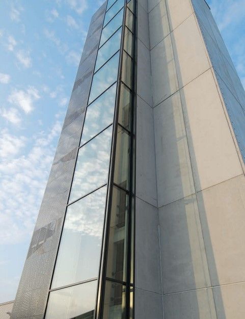 Vspace 4 - Ascenseurs classiques - Sodimas - Charge de 180 à 630 kg - Intégration dans espaces complexes_2