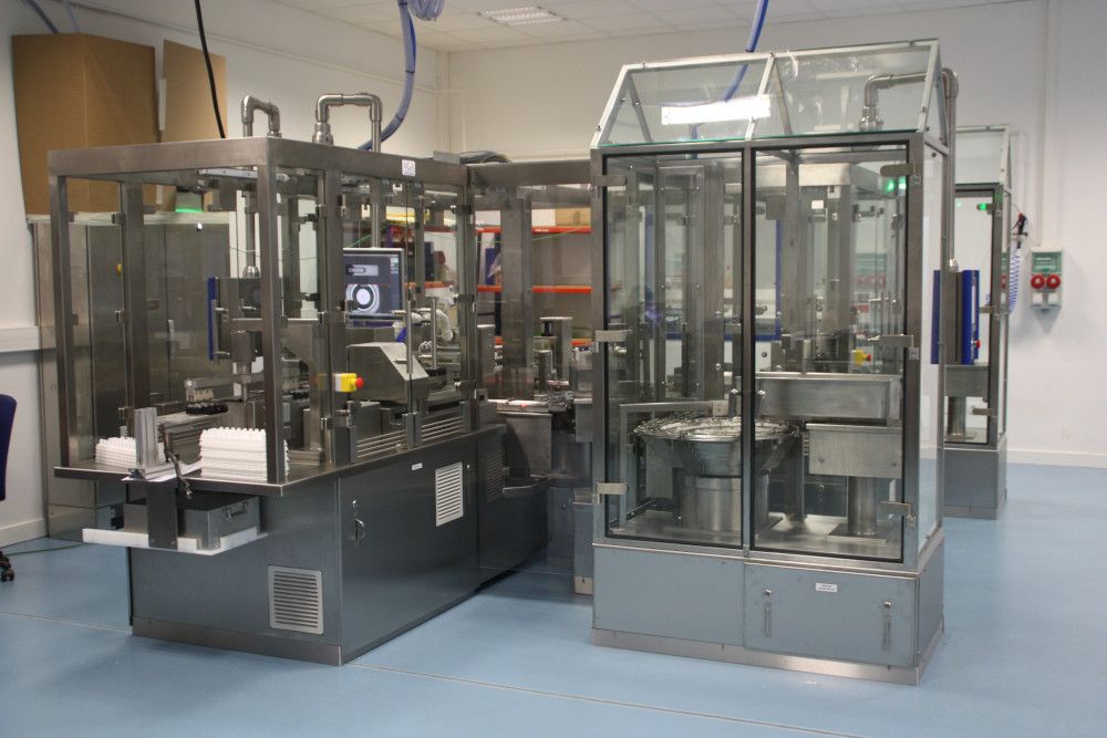 Ligne d'assemblage - mga technologies - seringue en verre_2