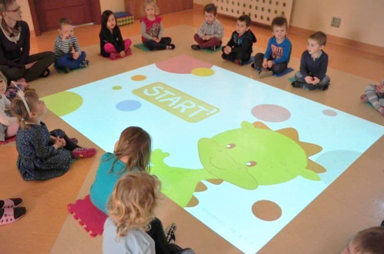 Plateforme interactive pour projection au sol - arafunt_2