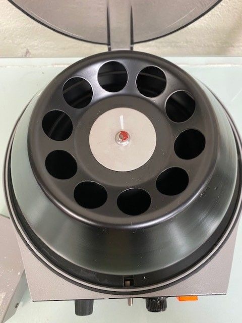 Centrifugeuse d'occasion pour laboratoire pharmaceutique jouan bb vvv - p2209-1885_2