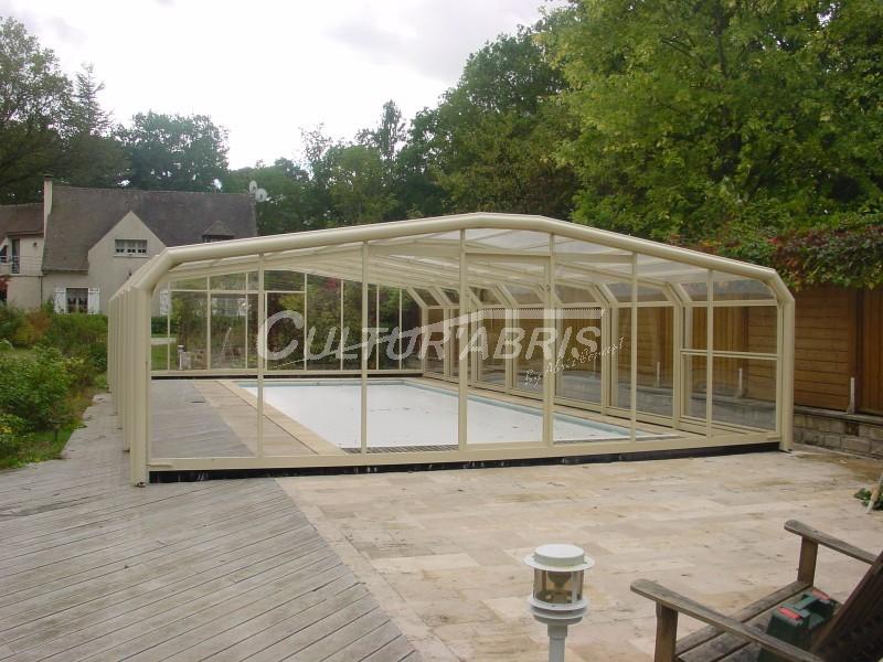 Abri piscine haut BORA - robuste, esthétique et pratique avec système de guidage sans rail au sol_2