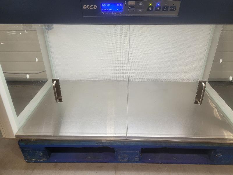 Hotte à flux laminaire horizontal Airstream LHG-4AG-F8  Largeur : 1200 mm_2